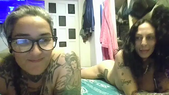 inkdhollow1 online show from June 6, 2026, 10:14 pm