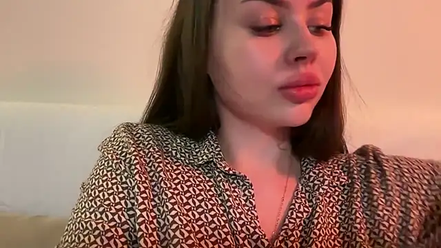 AlmaryKim online show from July 18, 2026, 7:06 pm
