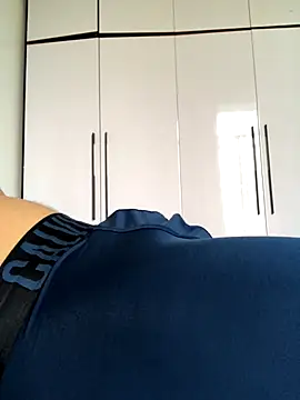 Snapshot of khonglongvong86 chatting on October 7, 2025, 4:20 am khonglongvong86 online show from October 7, 2025, 4:20 am