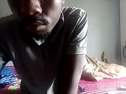 Snapshot of biGgslong01 chatting on March 28, 2026, 8:25 am biGgslong01 online show from March 28, 2026, 8:25 am