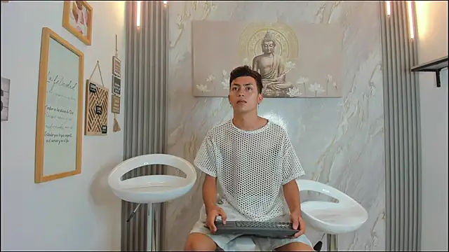 Snapshot of VERY_HOT_GUYS chatting on January 12, 2026, 1:16 pm VERY HOT GUYS online show from January 12, 2026, 1:16 pm