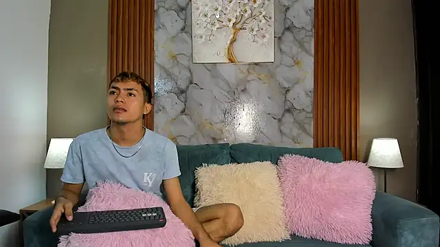 Snapshot of VERY_HOT_GUYS chatting on March 2, 2026, 1:18 pm VERY HOT GUYS online show from March 2, 2026, 1:18 pm