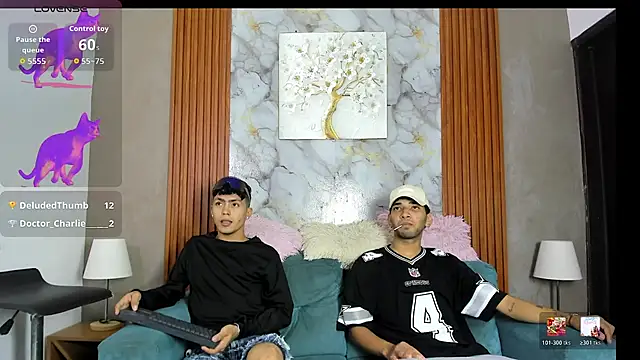 VERY HOT GUYS online show from June 11, 2026, 7:17 am
