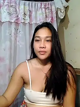 luna light23 online show from October 3, 2025, 8:39 pm