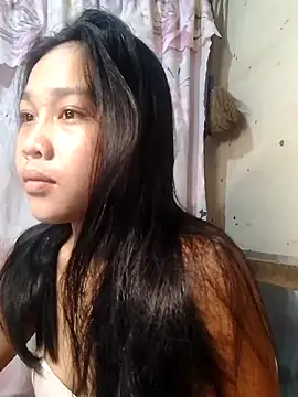 luna light23 online show from October 7, 2025, 8:17 pm