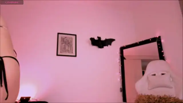 Snapshot of VanessaBlackrose chatting on October 9, 2025, 11:47 pm VanessaBlackrose online show from October 9, 2025, 11:47 pm