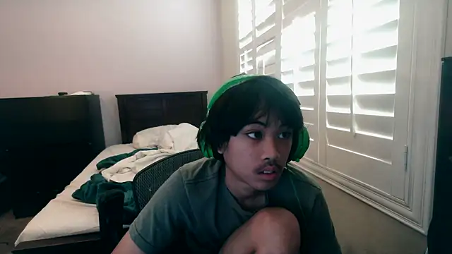 youngasianboy2007 online show from December 2, 2025, 10:27 pm