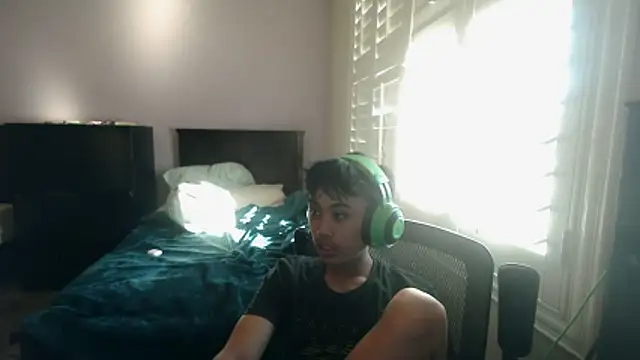 youngasianboy2007 online show from February 4, 2026, 11:20 pm