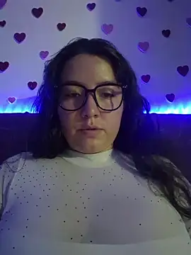 annyaparis online show from February 20, 2026, 1:13 am