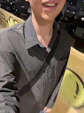 Snapshot of LiamMyst chatting on February 17, 2026, 11:44 pm LiamMyst online show from February 17, 2026, 11:44 pm