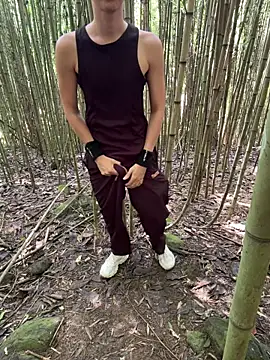 LiamMyst online show from April 1, 2026, 2:47 pm