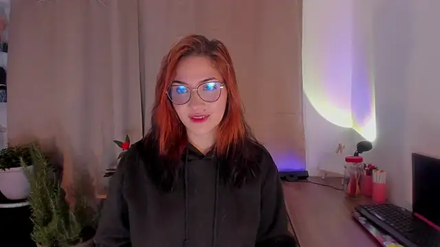 AmaruBloom online show from November 23, 2025, 5:40 am