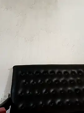 Benditofetiche online show from November 5, 2025, 4:51 pm