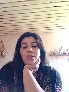 Snapshot of Benditofetiche chatting on December 5, 2025, 6:04 pm Benditofetiche online show from December 5, 2025, 6:04 pm