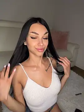 Snapshot of ilariea_girl chatting on July 7, 2026, 1:15 pm ilariea girl online show from July 7, 2026, 1:15 pm