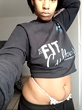 MissBubbles04 online show from October 1, 2025, 5:35 am