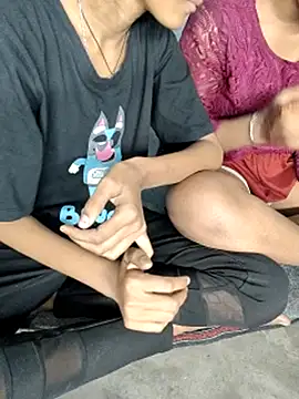 Snapshot of Unique_girls90 chatting on March 21, 2026, 2:05 am Unique girls90 online show from March 21, 2026, 2:05 am