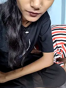 Snapshot of Unique_girls90 chatting on April 7, 2026, 5:30 am Unique girls90 online show from April 7, 2026, 5:30 am