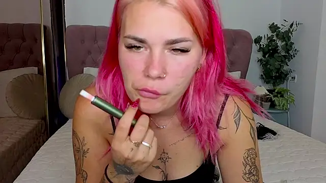 Snapshot of Naughty_kittyy1 chatting on October 2, 2025, 12:39 am Naughty kittyy1 online show from October 2, 2025, 12:39 am