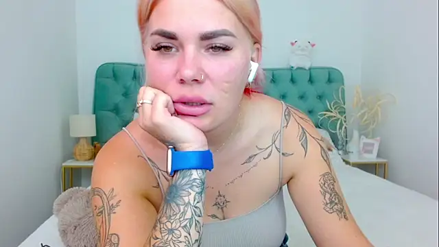 Snapshot of Naughty_kittyy1 chatting on October 5, 2025, 7:45 pm Naughty kittyy1 online show from October 5, 2025, 7:45 pm