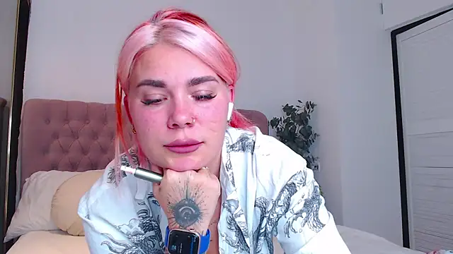 Snapshot of Naughty_kittyy1 chatting on October 14, 2025, 8:42 pm Naughty kittyy1 online show from October 14, 2025, 8:42 pm