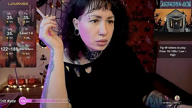 Senorita  Dakota online show from October 29, 2025, 1:19 am