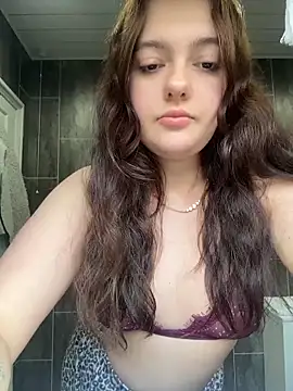 Victoria6989 online show from February 15, 2026, 3:31 pm