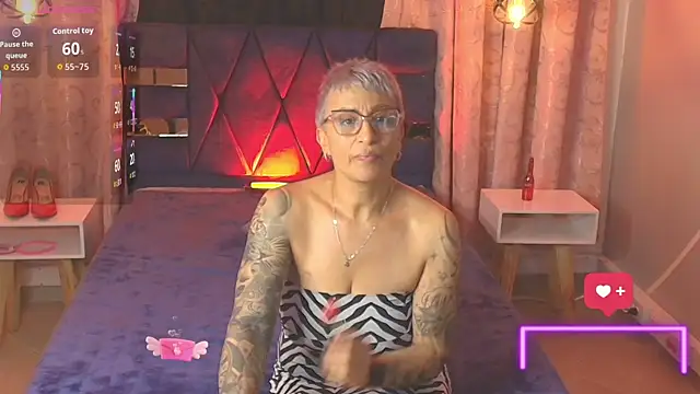 Charlotte  Gray online show from November 21, 2025, 12:43 am