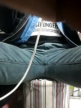 chougegg0214 online show from October 30, 2025, 10:16 am