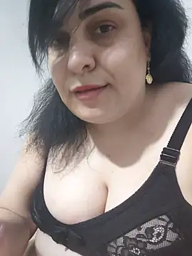 aydannn01 online show from October 9, 2025, 9:02 pm