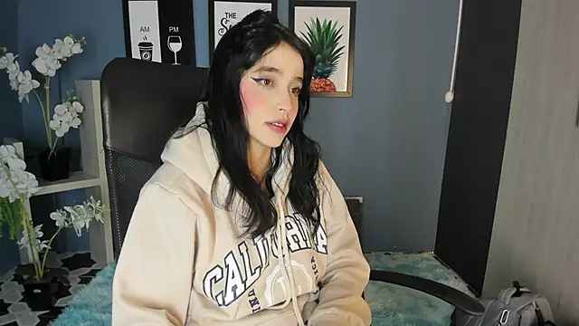 MeganR  online show from March 20, 2026, 11:15 am