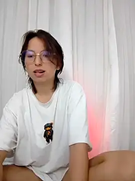 Klaret Toy online show from March 6, 2026, 10:28 pm