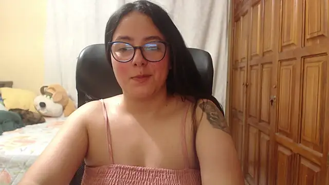 Snapshot of Venus_cat_ chatting on May 16, 2026, 2:19 am Venus cat online show from May 16, 2026, 2:19 am