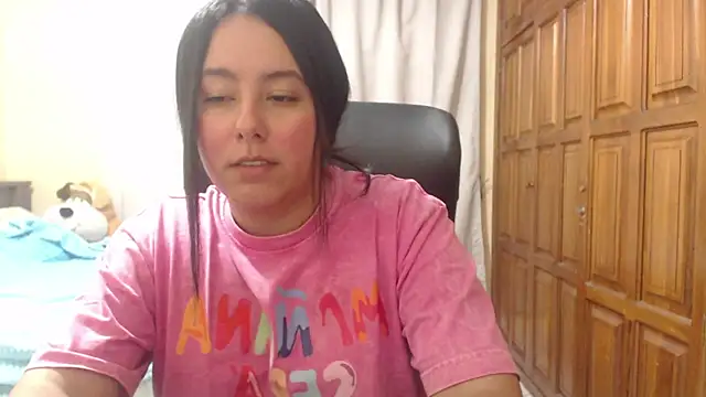Snapshot of Venus_cat_ chatting on June 9, 2026, 10:54 pm Venus cat online show from June 9, 2026, 10:54 pm