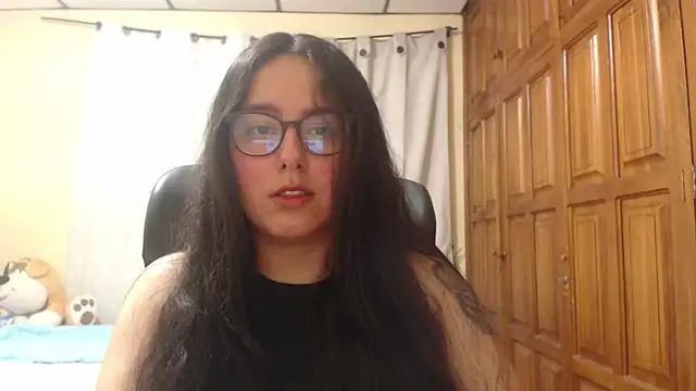 Snapshot of Venus_cat_ chatting on June 12, 2026, 4:00 am Venus cat online show from June 12, 2026, 4:00 am