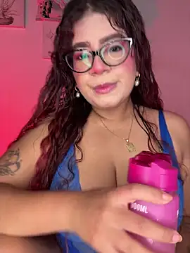 Solaangel  online show from October 7, 2025, 8:17 pm