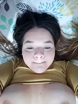 Snapshot of yourbbwfavorite chatting on October 13, 2025, 10:32 pm yourbbwfavorite online show from October 13, 2025, 10:32 pm