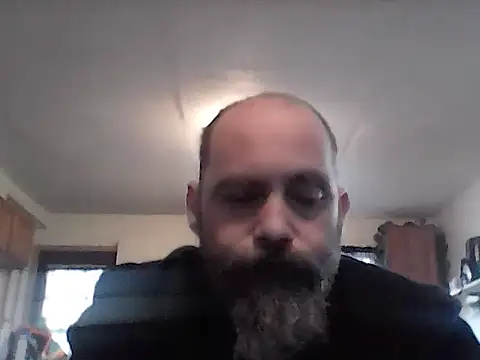 Snapshot of crazyheratic8 chatting on February 6, 2026, 10:46 pm crazyheratic8 online show from February 6, 2026, 10:46 pm
