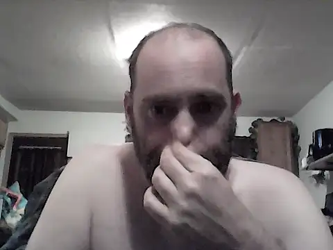 Snapshot of crazyheratic8 chatting on February 23, 2026, 2:31 am crazyheratic8 online show from February 23, 2026, 2:31 am