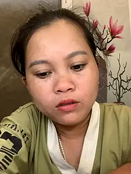 lan-xinh01 online show from October 9, 2025, 5:05 am