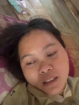 lan-xinh01 online show from October 21, 2025, 6:47 am