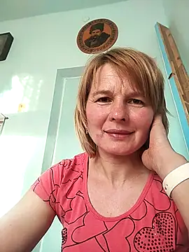 Snapshot of Masha412111 chatting on May 4, 2026, 4:25 pm Masha412111 online show from May 4, 2026, 4:25 pm
