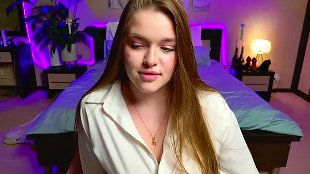 Snapshot of EmilyWhispers chatting on April 30, 2026, 8:57 pm EmilyWhispers online show from April 30, 2026, 8:57 pm
