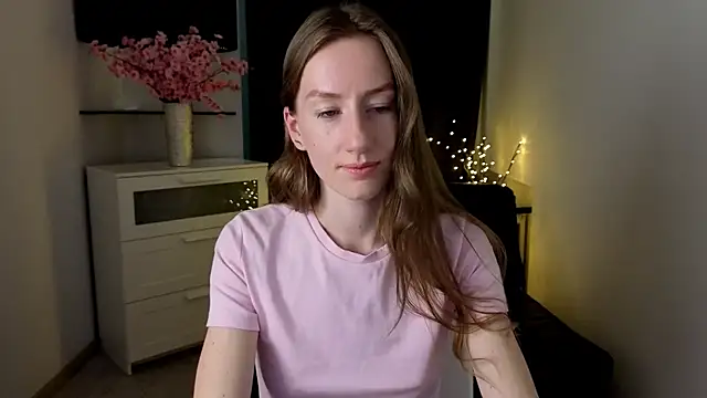 GoldenRose  online show from February 25, 2026, 1:32 pm