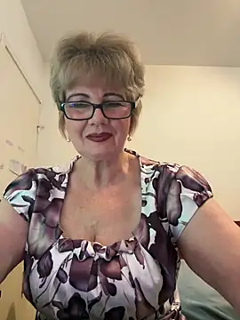 Snapshot of BoloshkaBlonda chatting on February 10, 2026, 7:18 pm BoloshkaBlonda online show from February 10, 2026, 7:18 pm