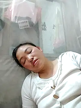 Minkine022 online show from April 17, 2026, 6:22 pm