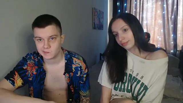 Snapshot of Mark_and_Wendy chatting on March 19, 2026, 7:23 am Mark and Wendy online show from March 19, 2026, 7:23 am