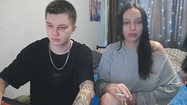 Snapshot of Mark_and_Wendy chatting on April 9, 2026, 4:45 am Mark and Wendy online show from April 9, 2026, 4:45 am
