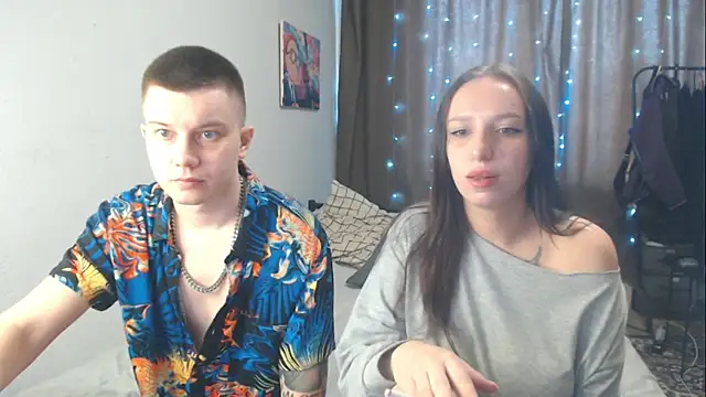 Snapshot of Mark_and_Wendy chatting on May 7, 2026, 5:02 am Mark and Wendy online show from May 7, 2026, 5:02 am