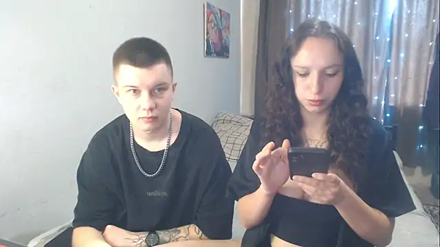 Snapshot of Mark_and_Wendy chatting on May 9, 2026, 6:18 am Mark and Wendy online show from May 9, 2026, 6:18 am